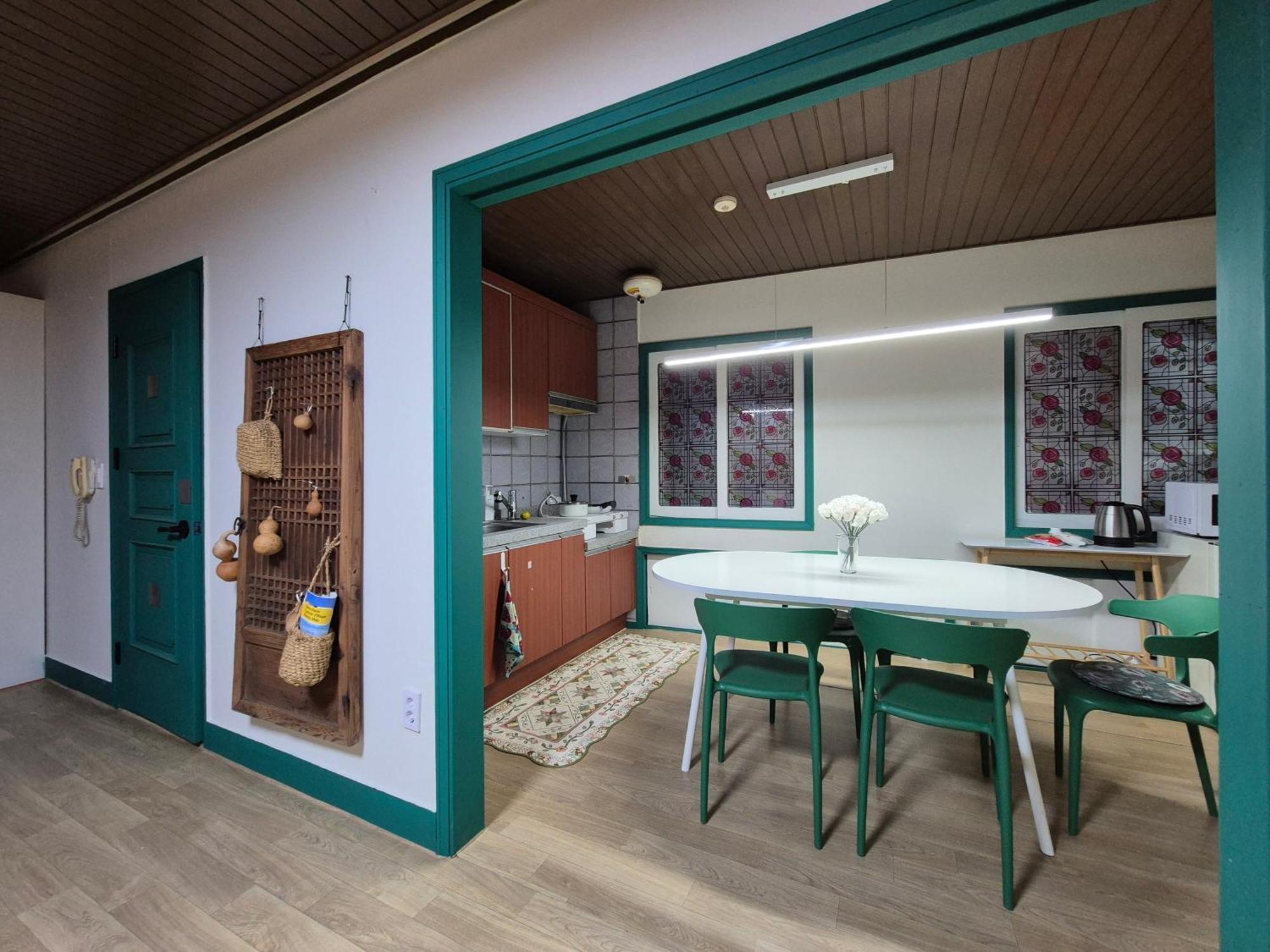 Stay Busan Seomyeon Exterior photo