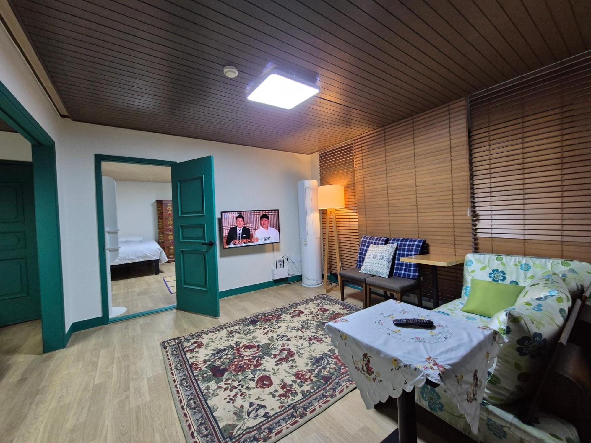 Stay Busan Seomyeon Exterior photo