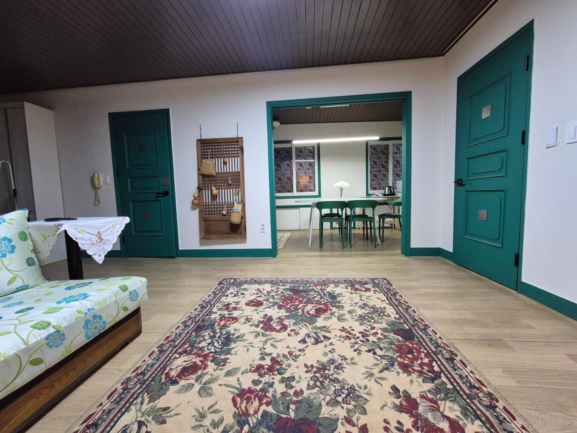 Stay Busan Seomyeon Exterior photo